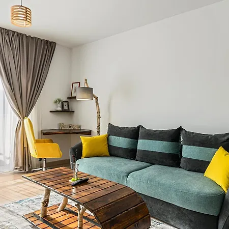 B-holiday Luxury Urban Plaza Apartment Brasov