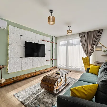 B-holiday Luxury Urban Plaza Apartment *