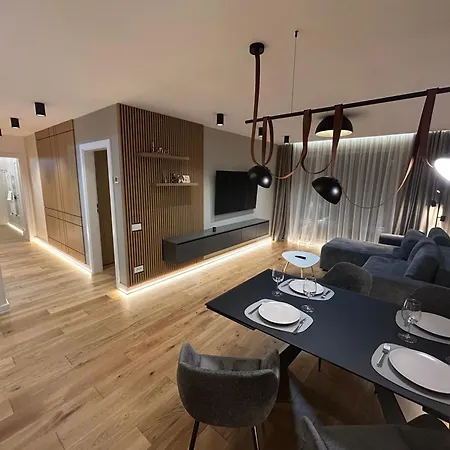 Apartment B-holiday Luxury Urban Plaza Brasov