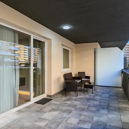 B-holiday Luxury Urban Plaza Brasov